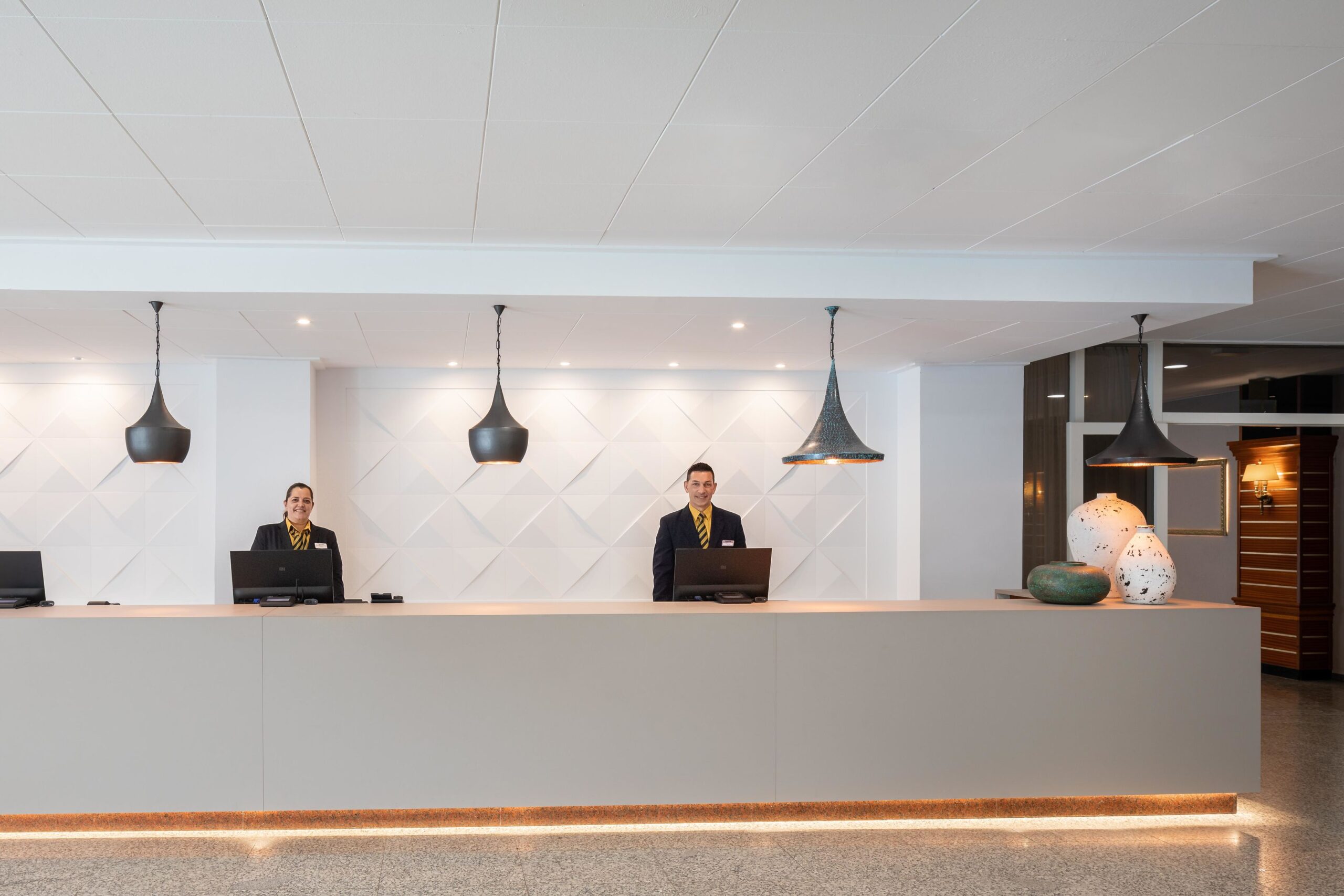 004-L-lounge-lobby_89501258