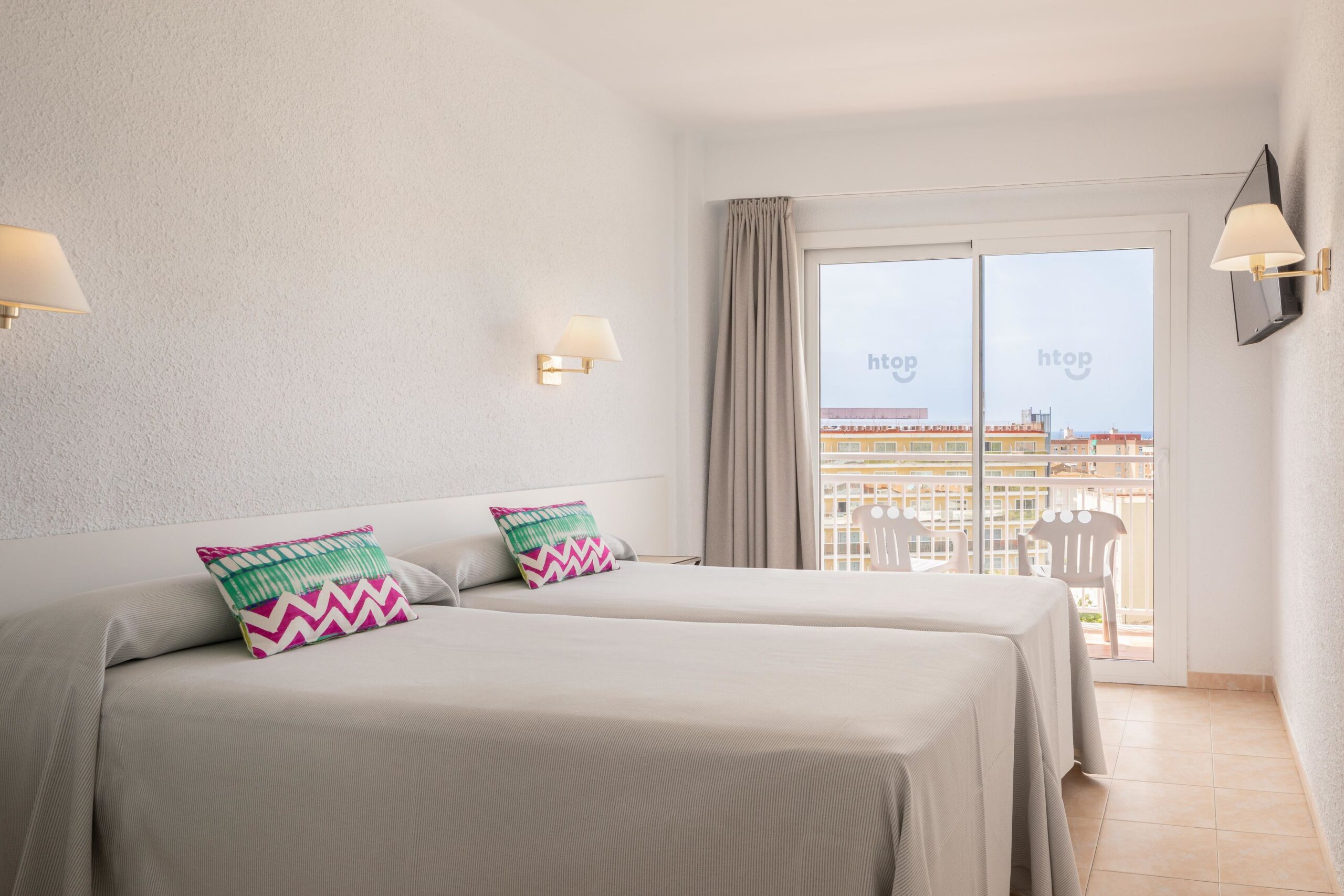 009-W-room-example-estndar_89501275